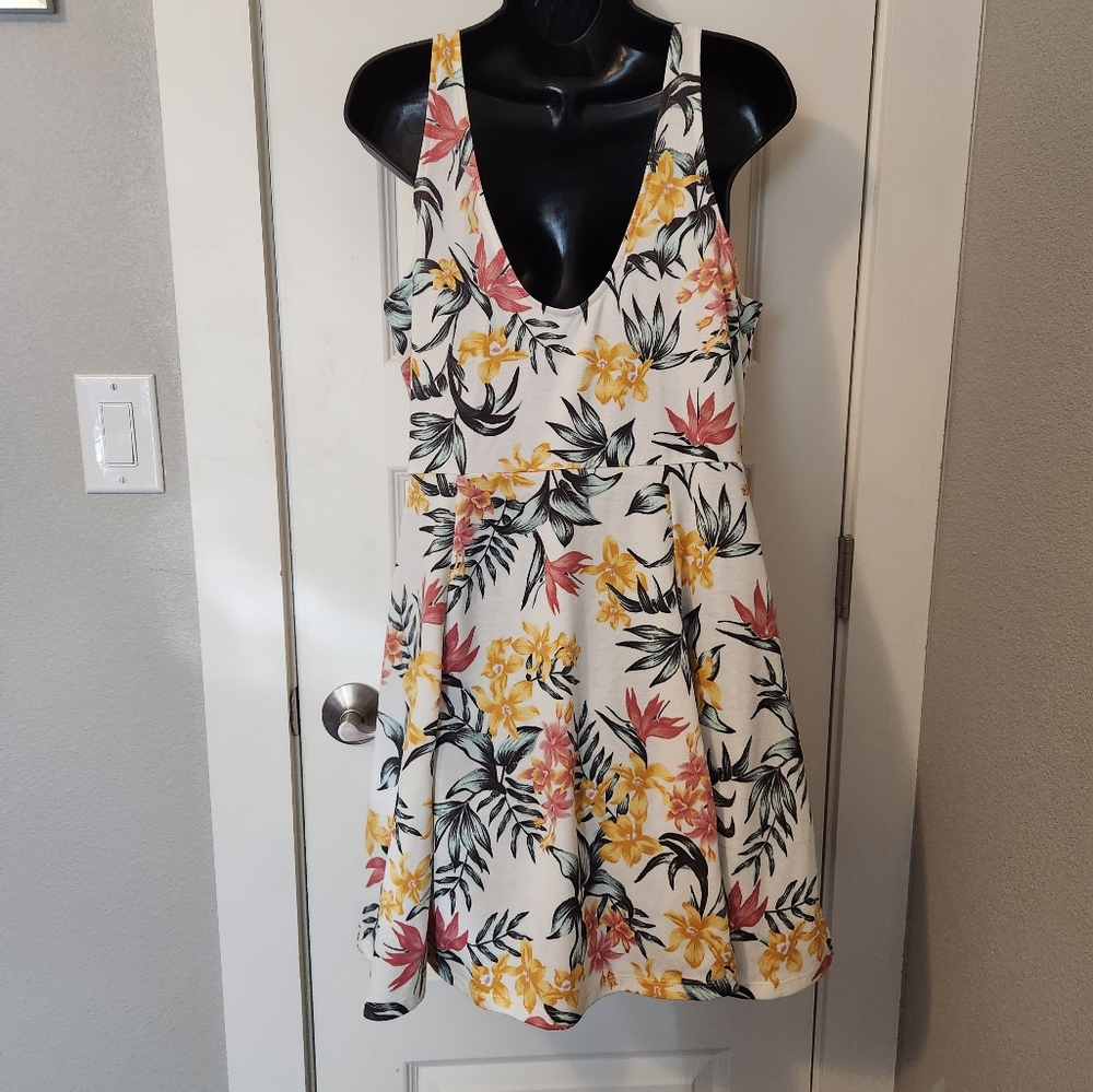 H&M White Floral Short dress